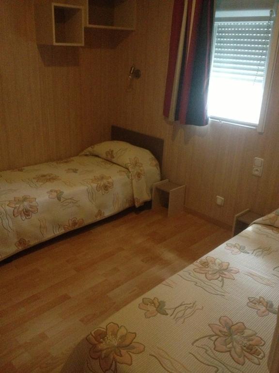 Camping Residence Chalet La Pomposa Terrazzoni Бонифачо Стая снимка